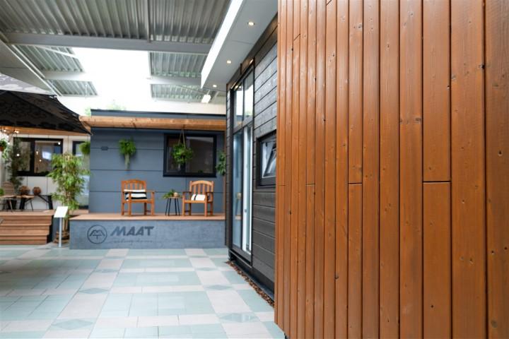Gevelbeklding op chalet bij Maat caravanbouw